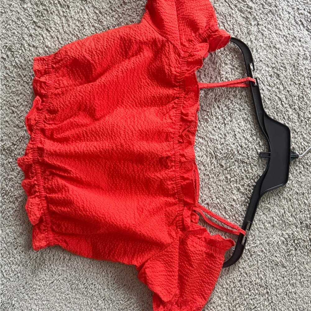 H&M Divided Red Off-Shoulder Top‎ - Picture 2 of 3